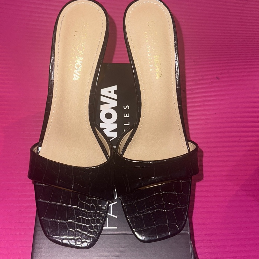 Fashion nova heel sandals
